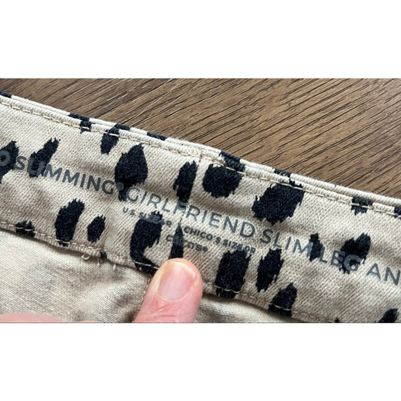 Chicos So Slimming girlfriend slim leg ankle pants animal print size 4 - Picture 9 of 9